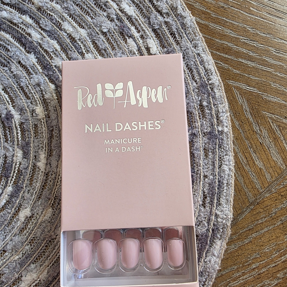 Red Aspen Pink Nail Dashes